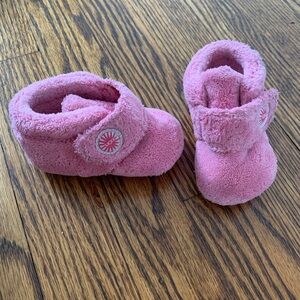 UGG Bixbee Toddler size 2/3